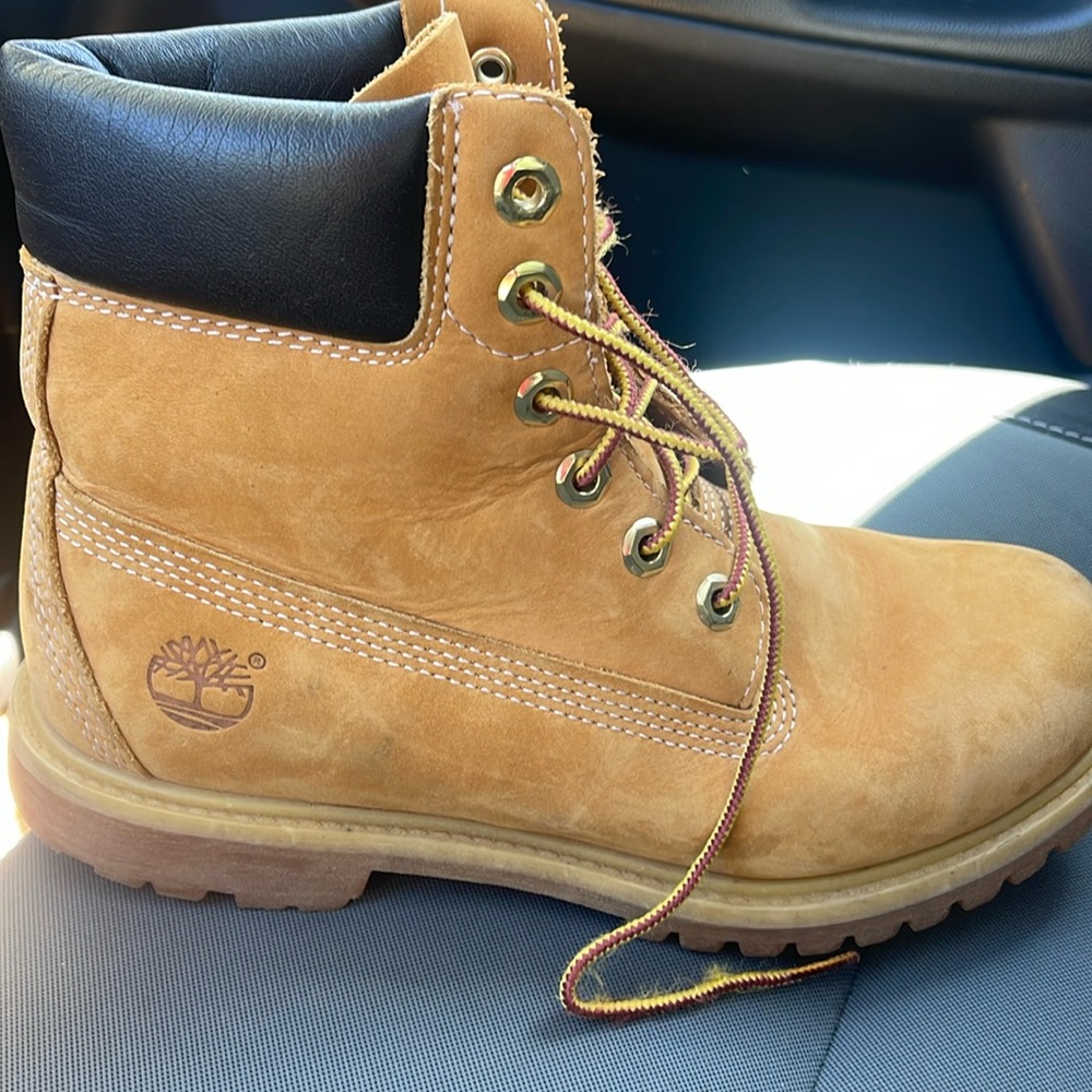 Tan Timberland boots, size 8 in men’s
